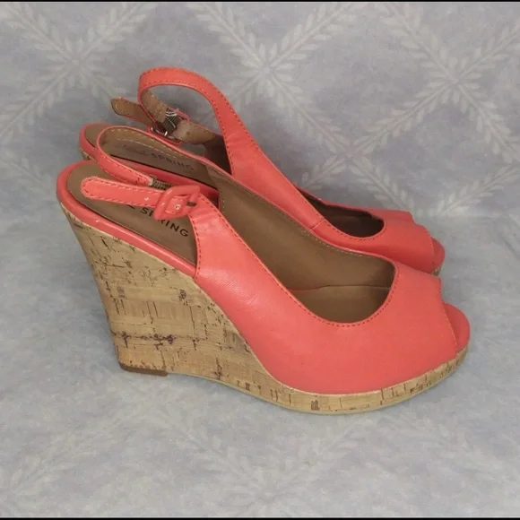 Call it Spring Coral Wedges - Picture 1 of 5